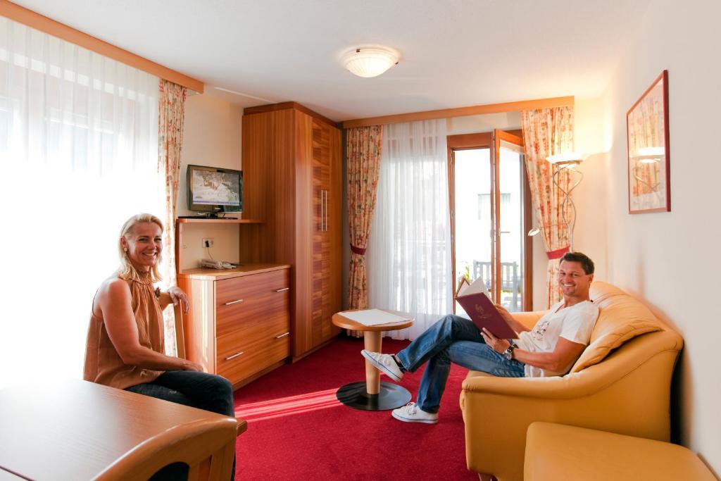 Hotel Tirolerhof Serfaus Pokój zdjęcie